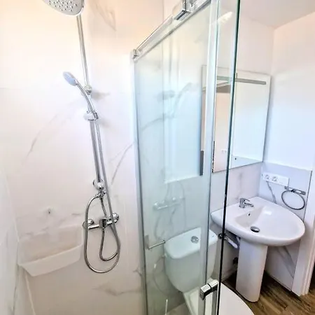 Moderno Loft Cerca De La Playa. 公寓 *