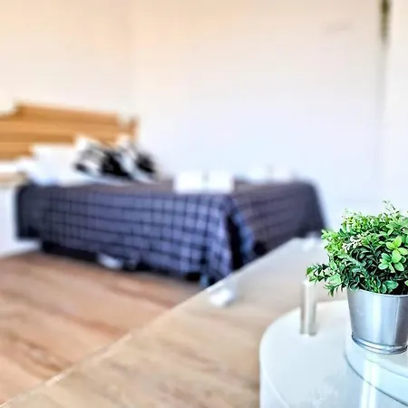 شقة Moderno Loft Cerca De La Playa. أرونا